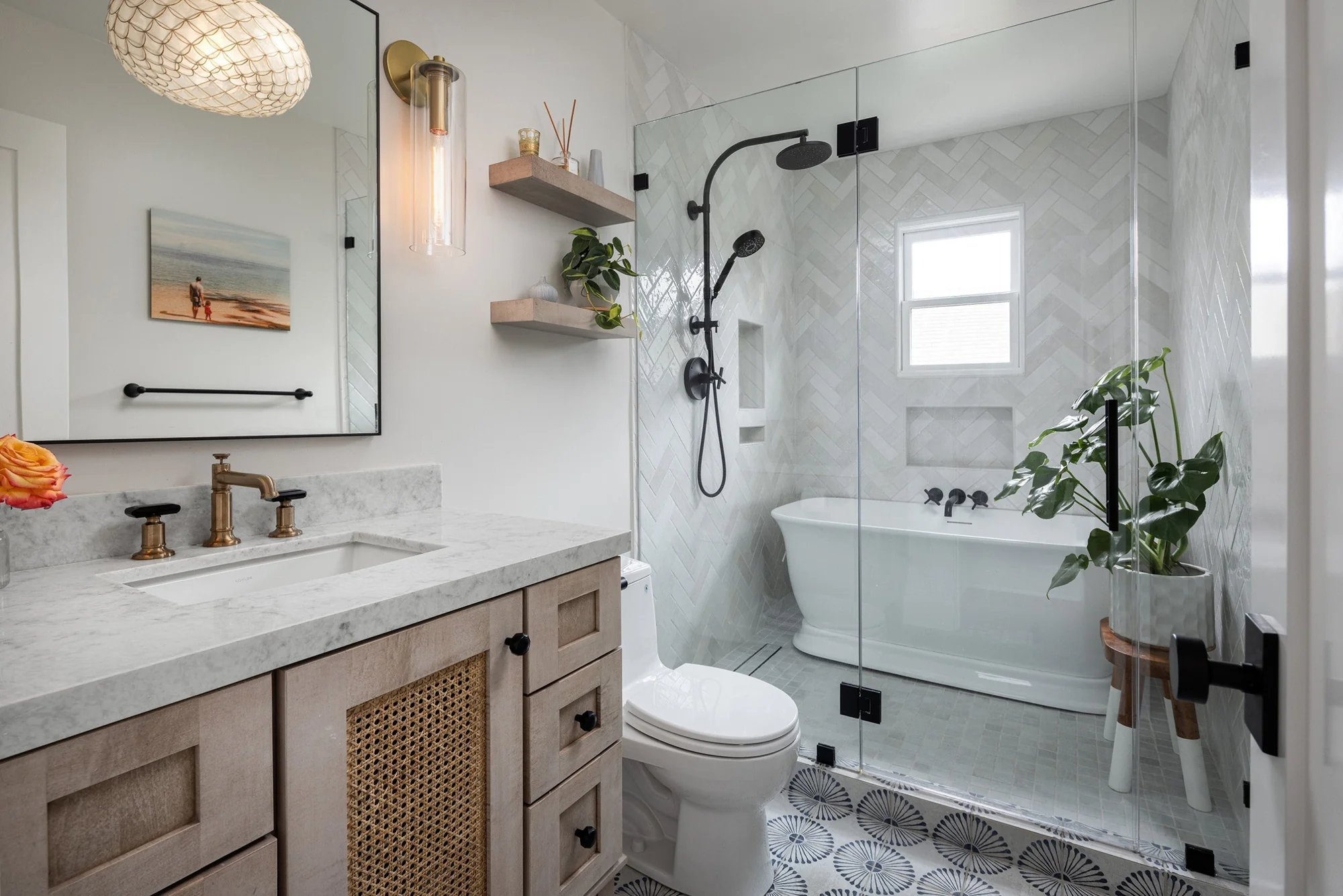 Quick Tips to Elevate Small Bathrooms with the Right Vanity